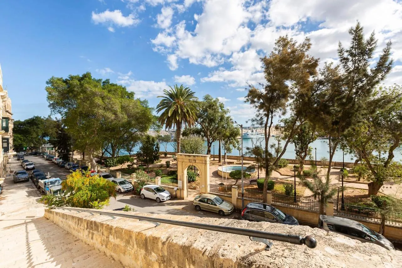 Jardin Du Port -Hosted By Sweetstay Il-Furjana 0*,
